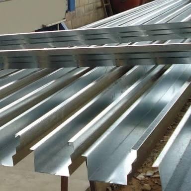 Rufos galvanizados para obras
